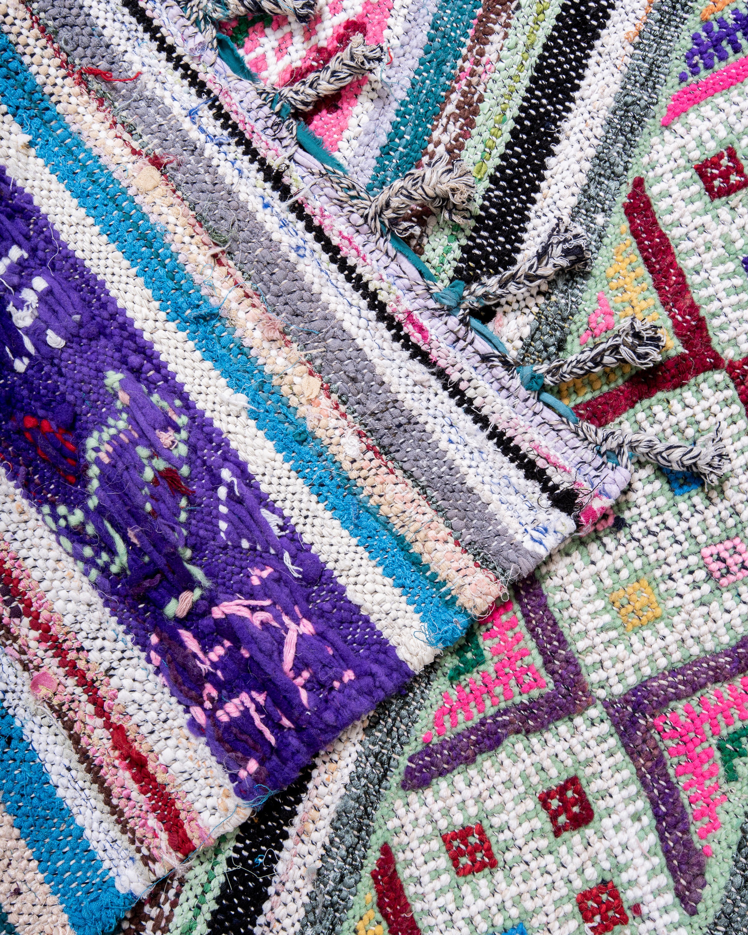 Modern designer handcrafted Berber rug from morocco Kelim with beautiful colors and patterns