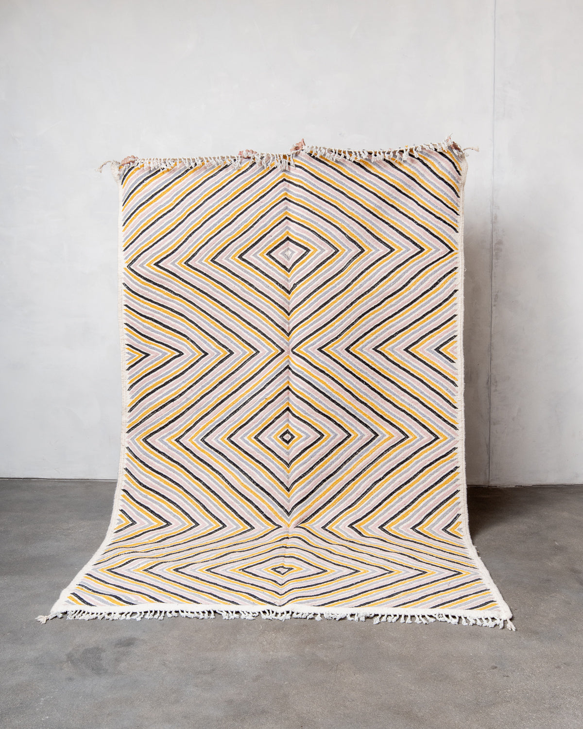 Modern, designer, handcrafted Berber rug from Morocco. Kelim carpet with beautiful designs and robust flat weave. 100% wool.