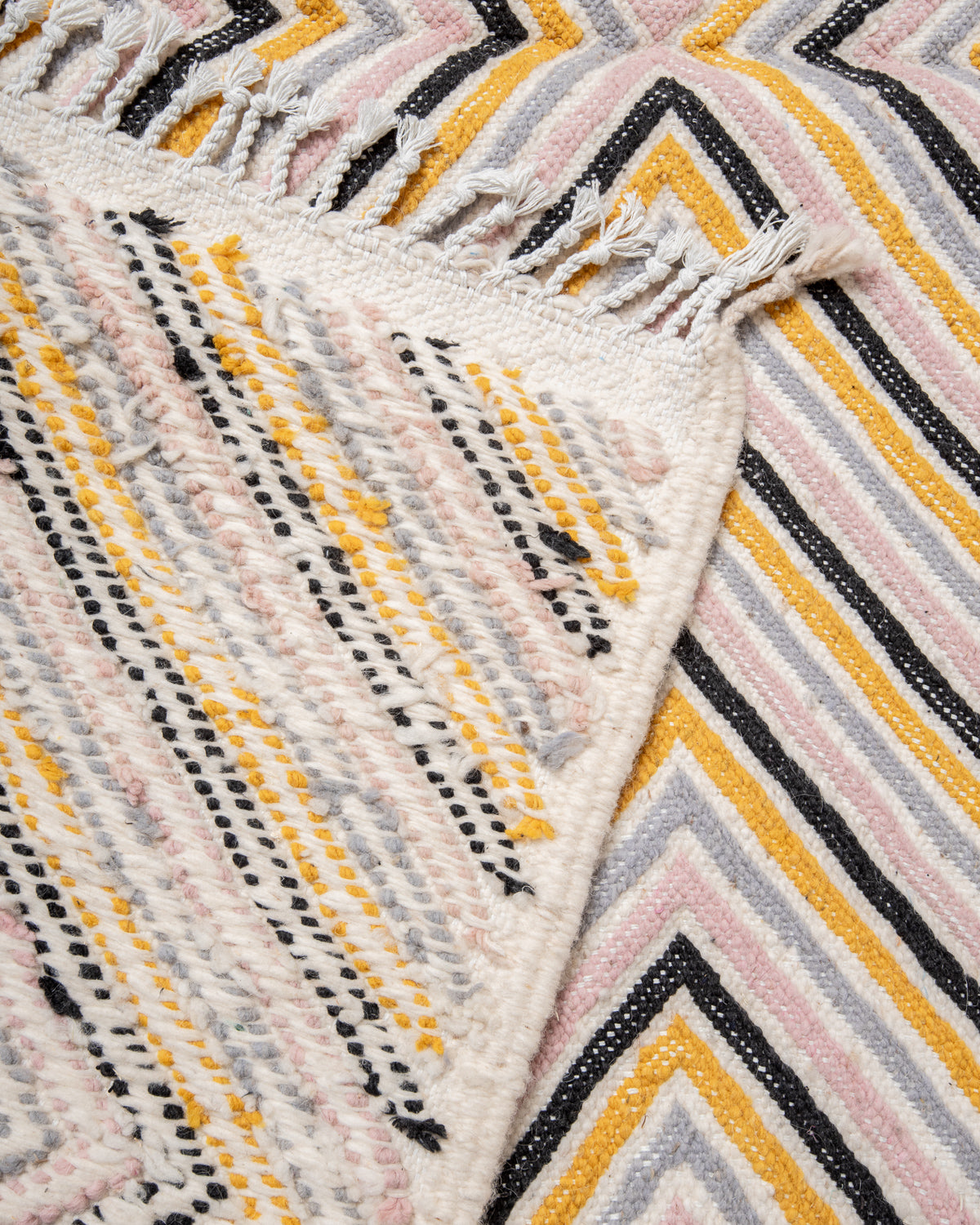 Modern, designer, handcrafted Berber rug from Morocco. Kelim carpet with beautiful designs and robust flat weave. 100% wool.