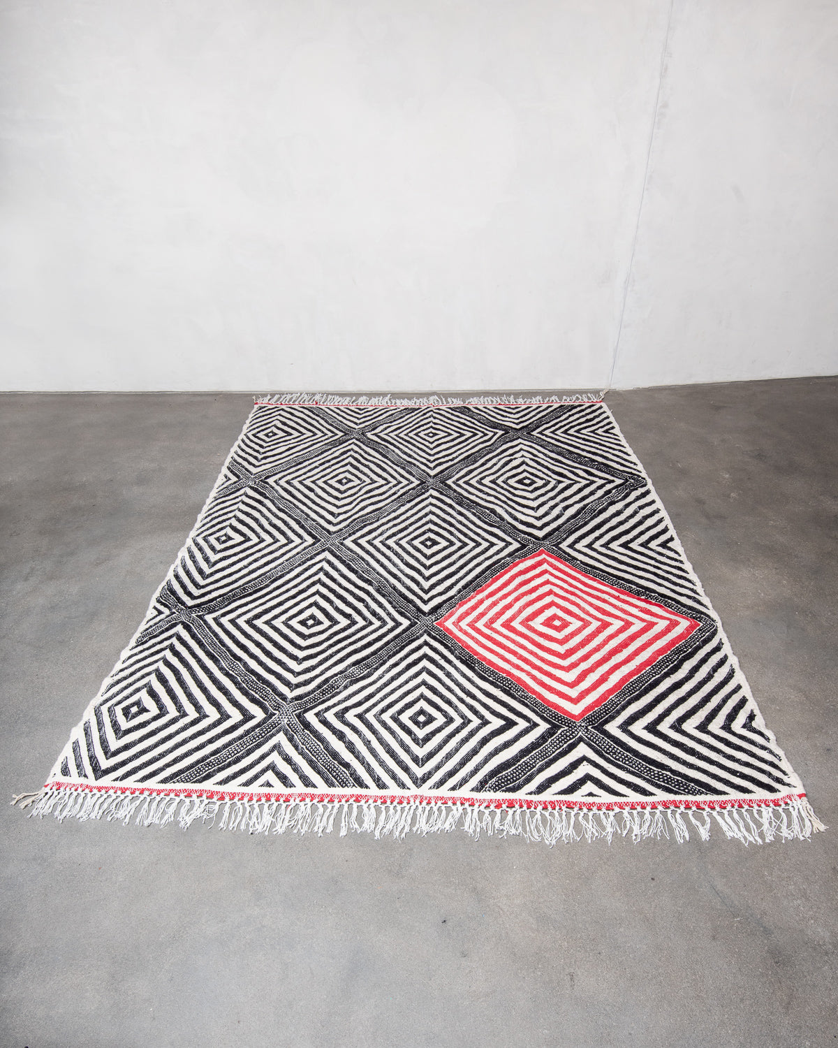 Modern, designer, handcrafted Berber rug from Morocco. Kelim carpet with beautiful designs and robust flat weave. 100% wool.