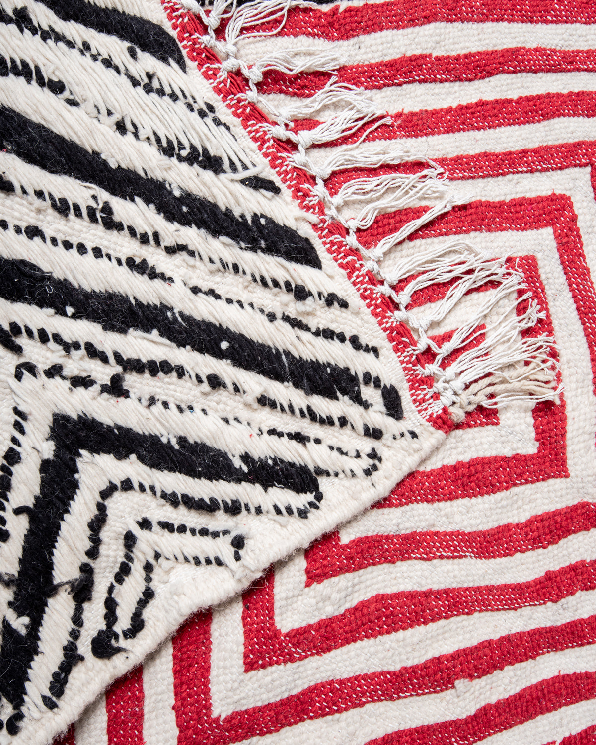 Modern, designer, handcrafted Berber rug from Morocco. Kelim carpet with beautiful designs and robust flat weave. 100% wool.