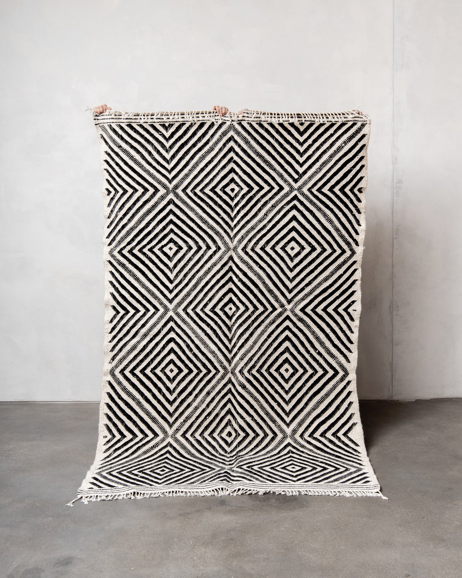 Modern, designer, handcrafted Berber rug from Morocco. Kelim carpet with beautiful designs and robust flat weave. 100% wool.