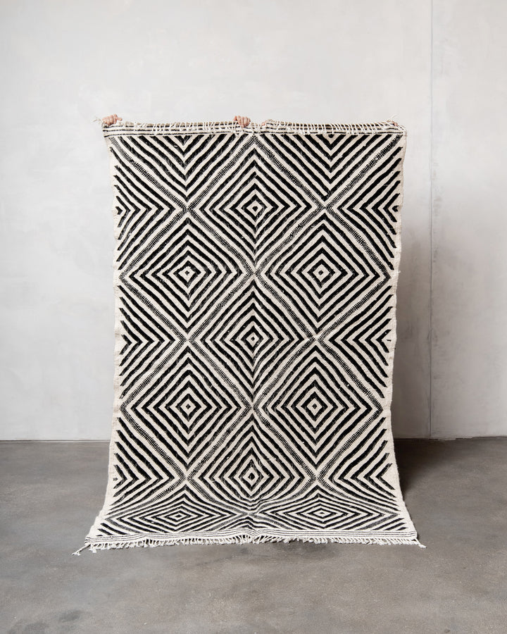 Modern, designer, handcrafted Berber rug from Morocco. Kelim carpet with beautiful designs and robust flat weave. 100% wool.