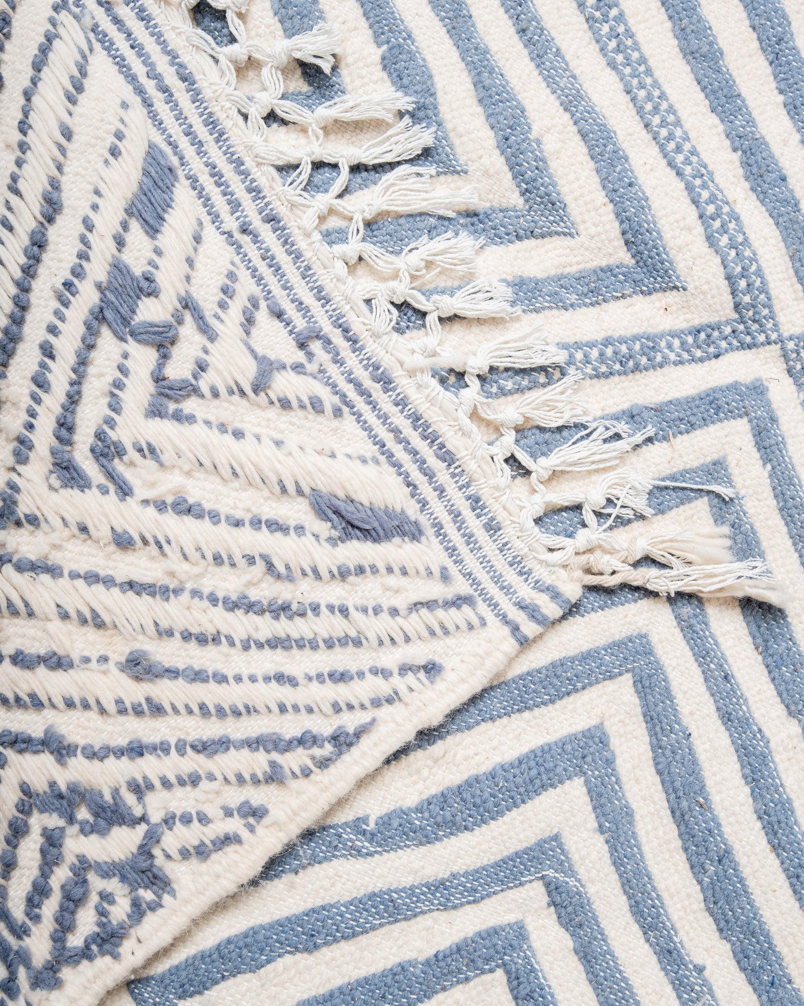 Modern, designer, handcrafted Berber rug from Morocco. Kelim carpet with beautiful designs and robust flat weave. 100% wool.