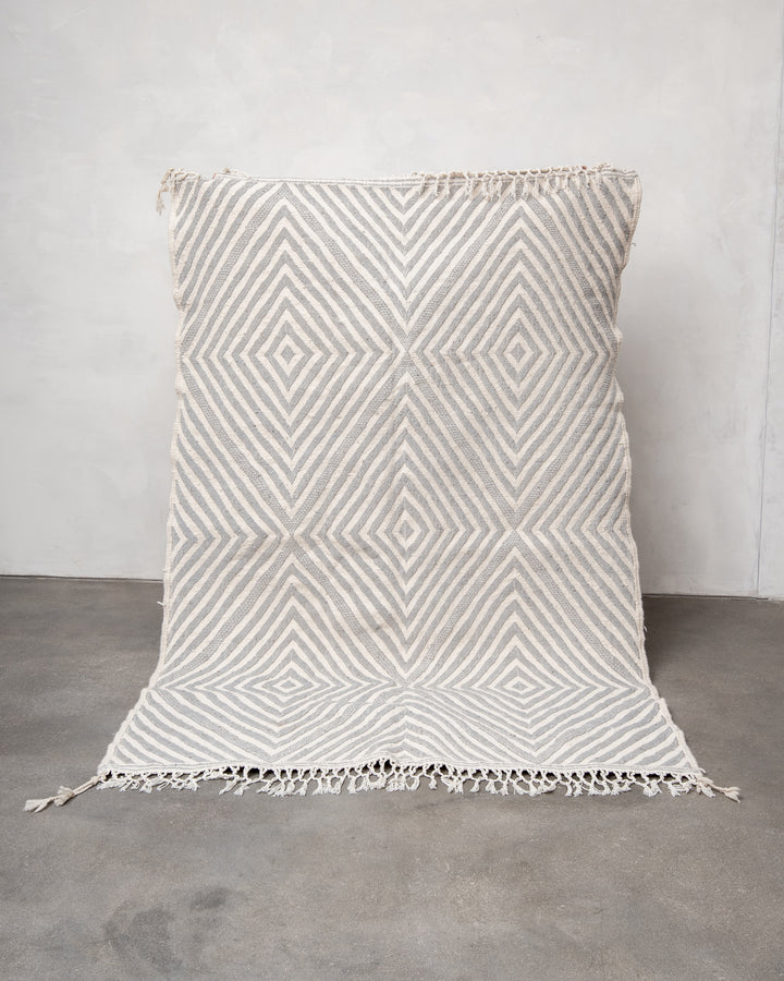 Modern, designer, handcrafted Berber rug from Morocco. Kelim carpet with beautiful designs and robust flat weave.