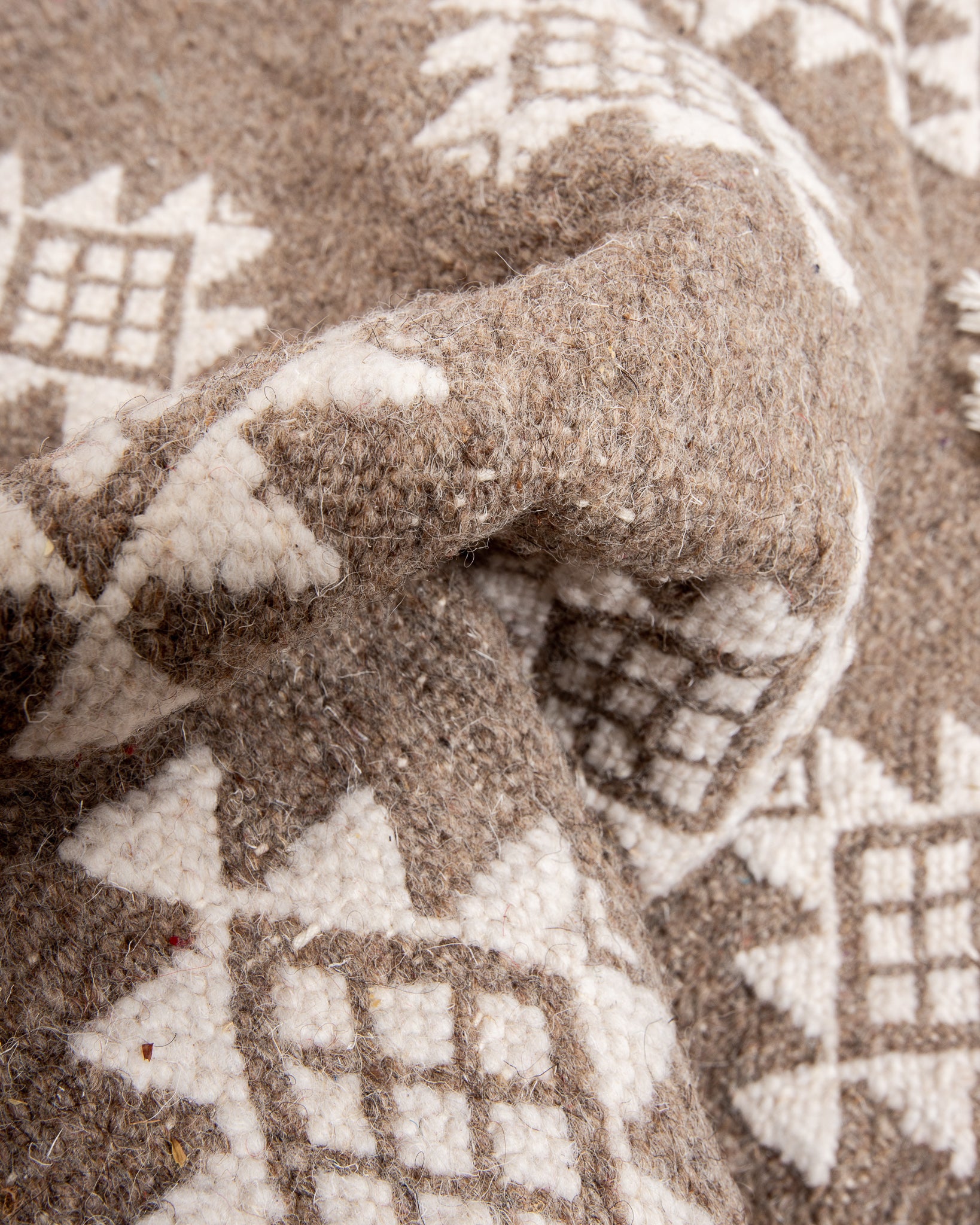 Modern designer handcrafted Berber rug from morocco Kelim with beautiful colors and patterns