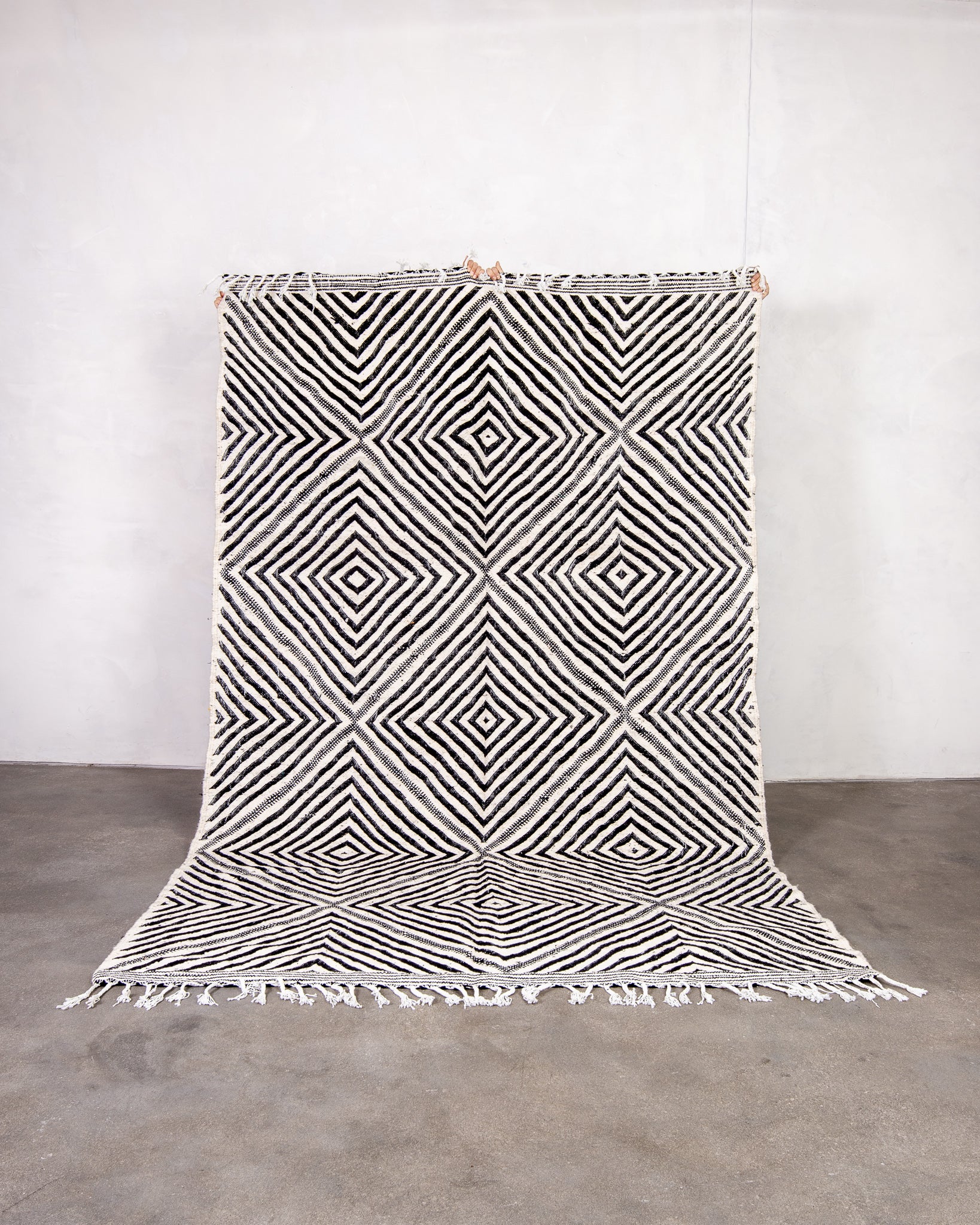 Modern designer handcrafted Berber rug from morocco Kelim with beautiful colors and patterns