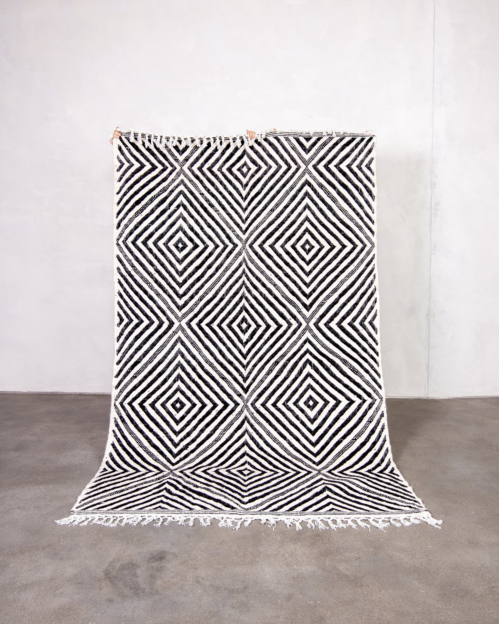 Modern designer handcrafted Berber rug from morocco Kelim with beautiful colors and patterns