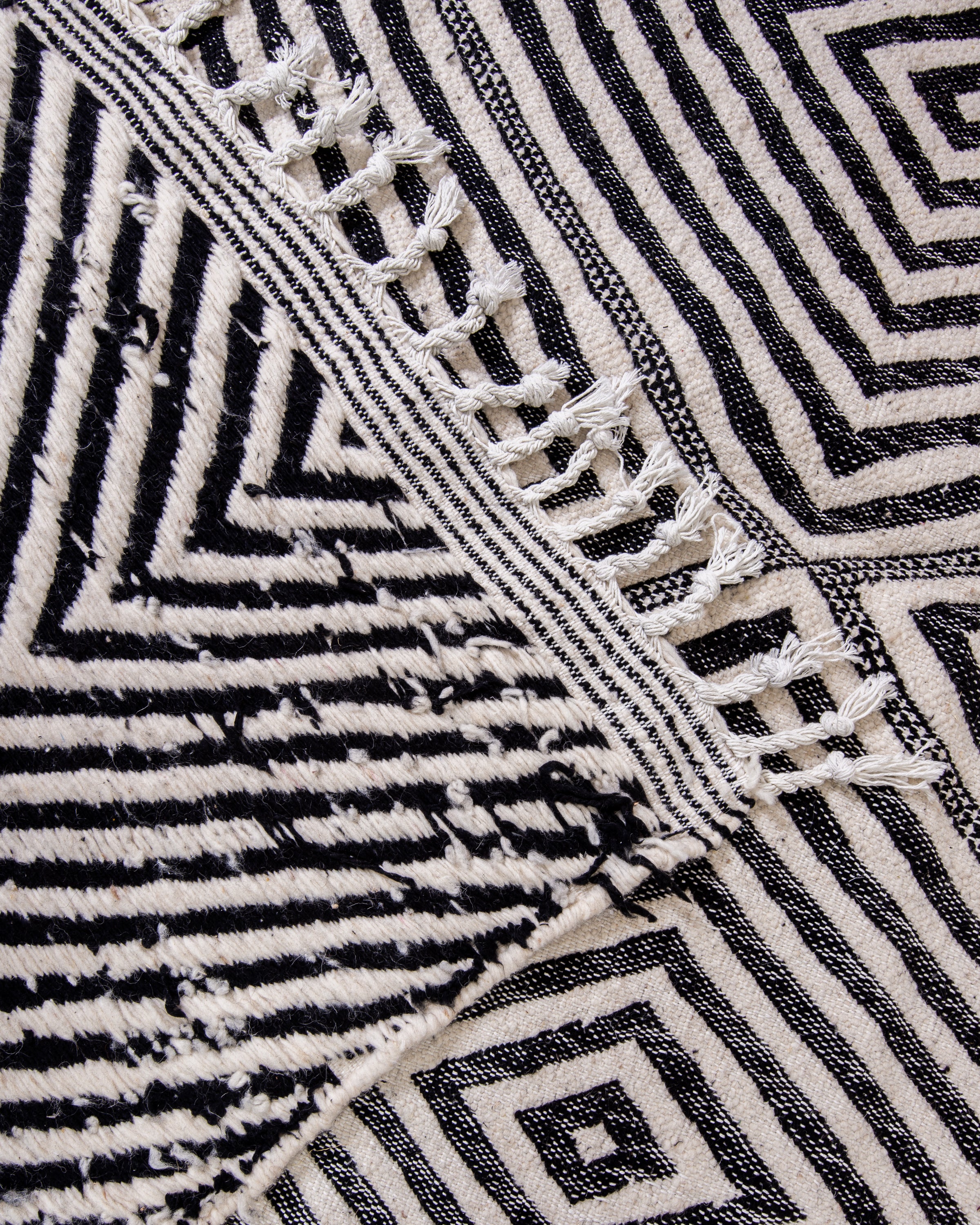 Modern designer handcrafted Berber rug from morocco Kelim with beautiful colors and patterns