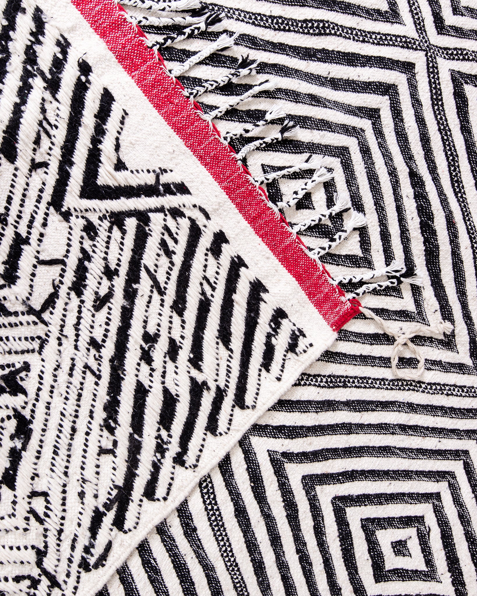 Modern designer handcrafted Berber rug from morocco Kelim with beautiful colors and patterns