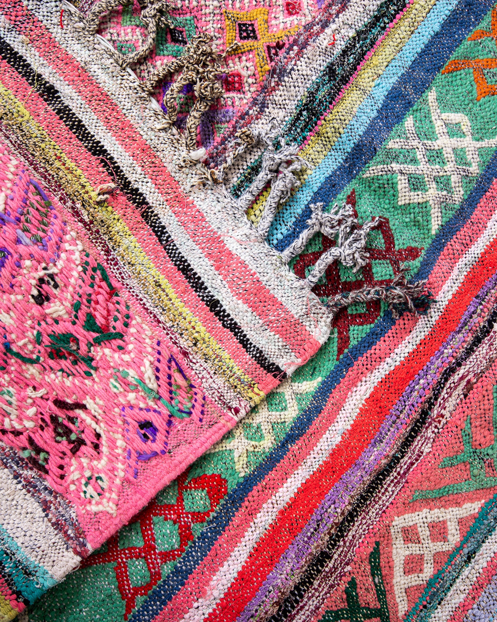 Modern designer handcrafted Berber rug from morocco Kelim with beautiful colors and patterns