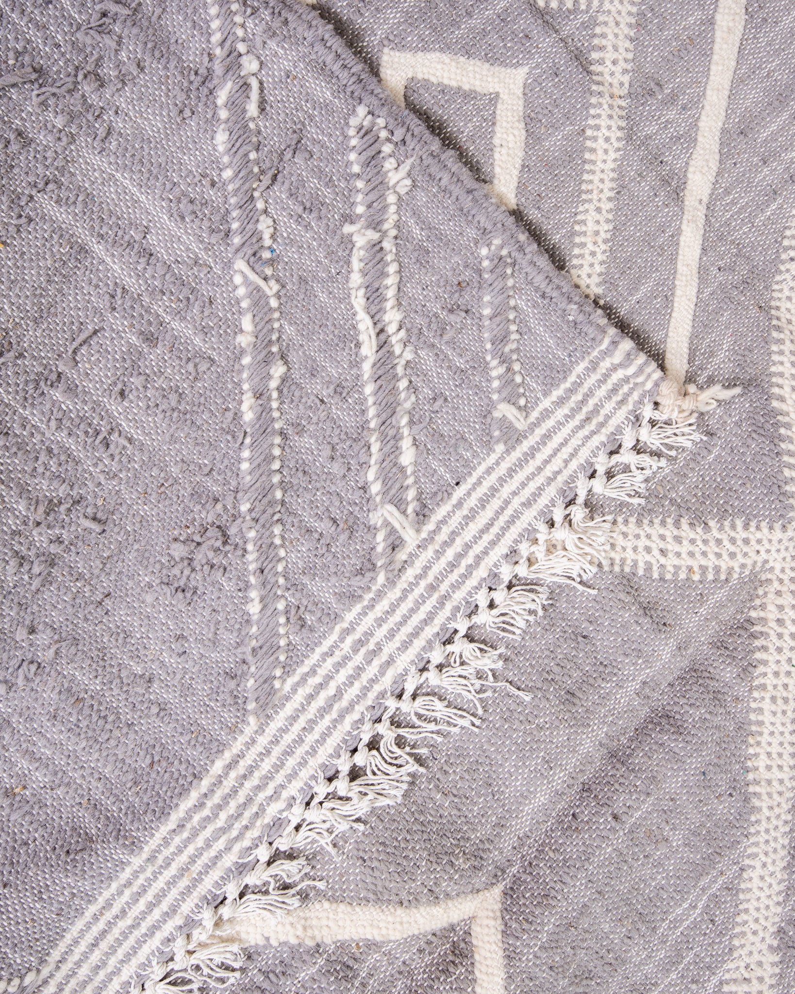 Modern designer handcrafted Berber rug from morocco Kelim with beautiful colors and patterns