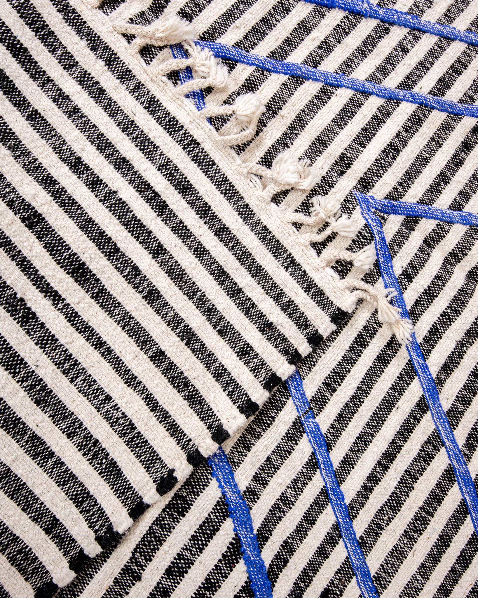 Modern designer handcrafted Berber rug from morocco Kelim with beautiful colors and patterns