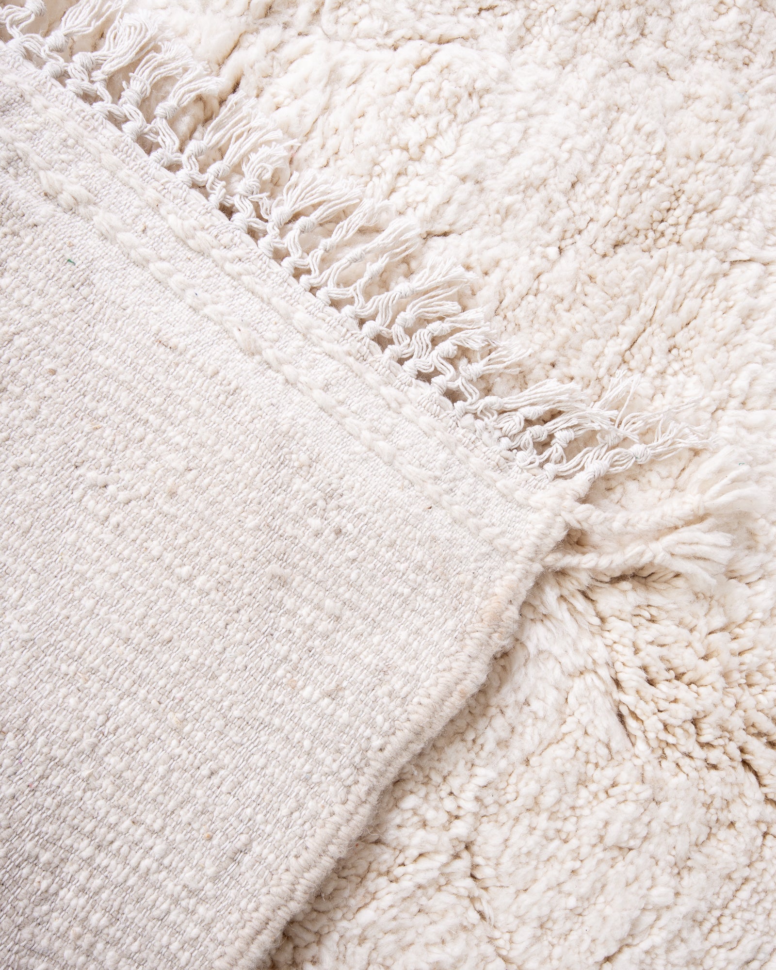 Modern designer handcrafted Berber rug from morocco Beniourain with beautiful colors and patterns