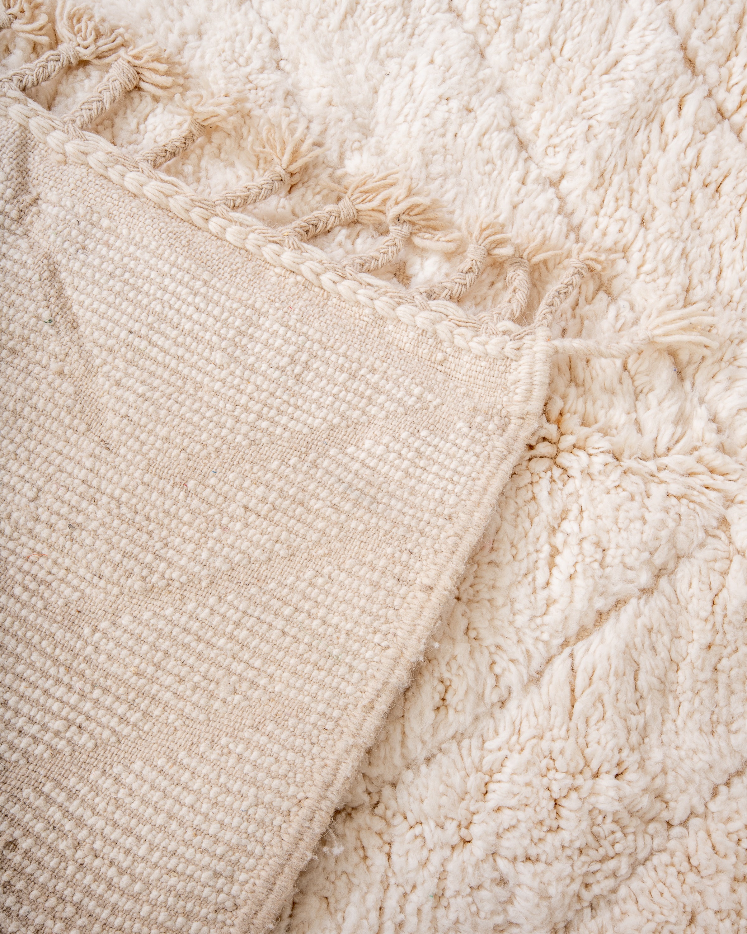 Modern designer handcrafted Berber rug from morocco Beniourain with beautiful colors and patterns