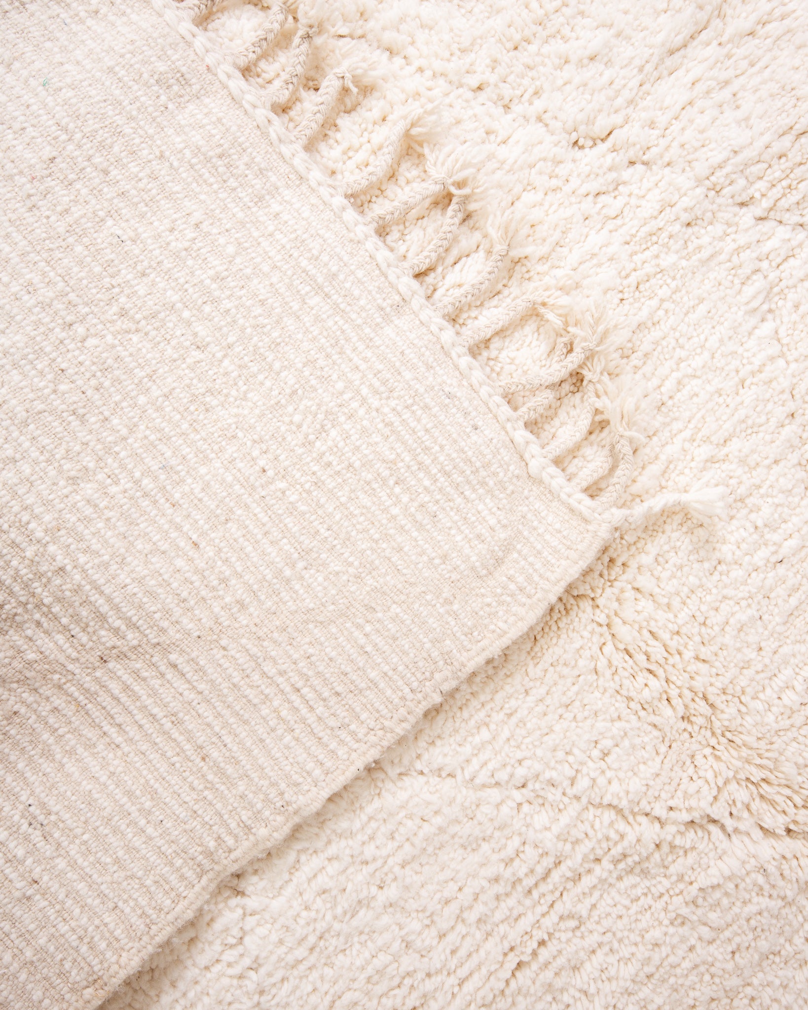 Modern designer handcrafted Berber rug from morocco Beniourain with beautiful colors and patterns