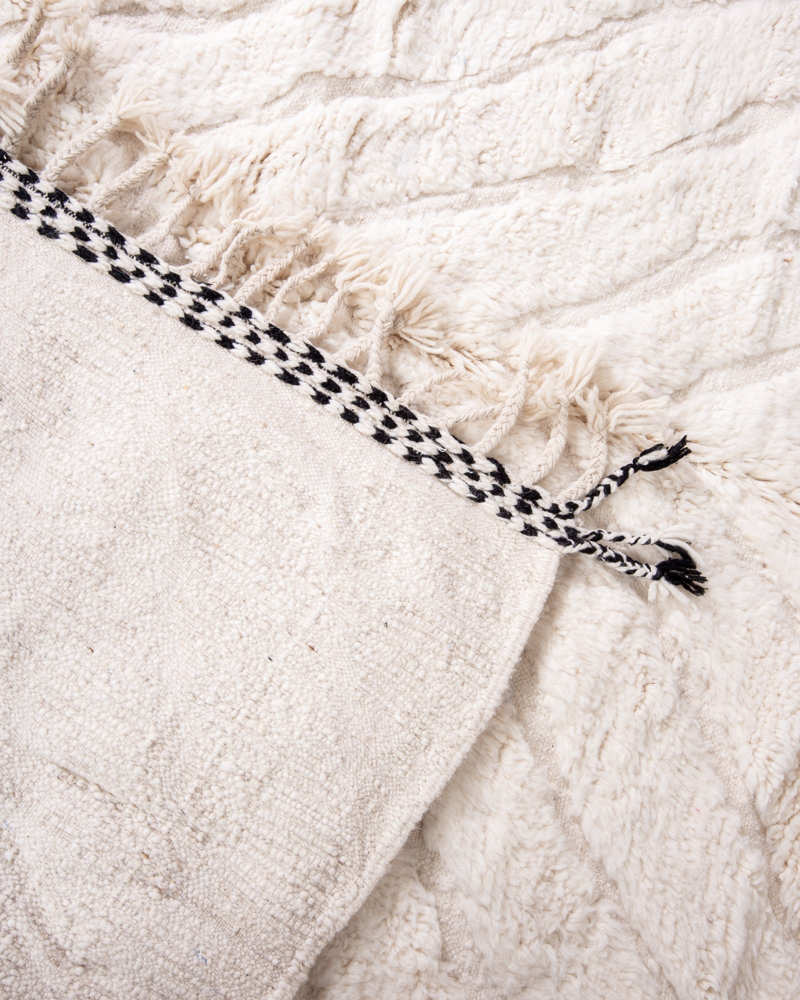 Modern designer handcrafted Berber rug from morocco Beniourain with beautiful colors and patterns