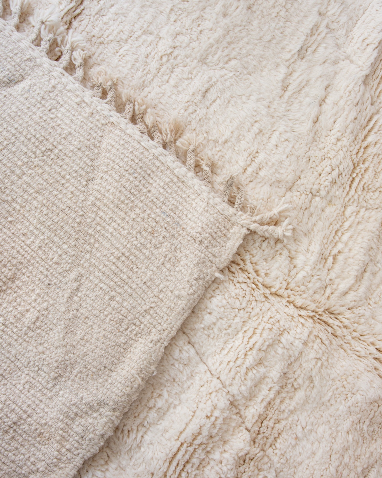 Modern designer handcrafted Berber rug from morocco Beniourain with beautiful colors and patterns