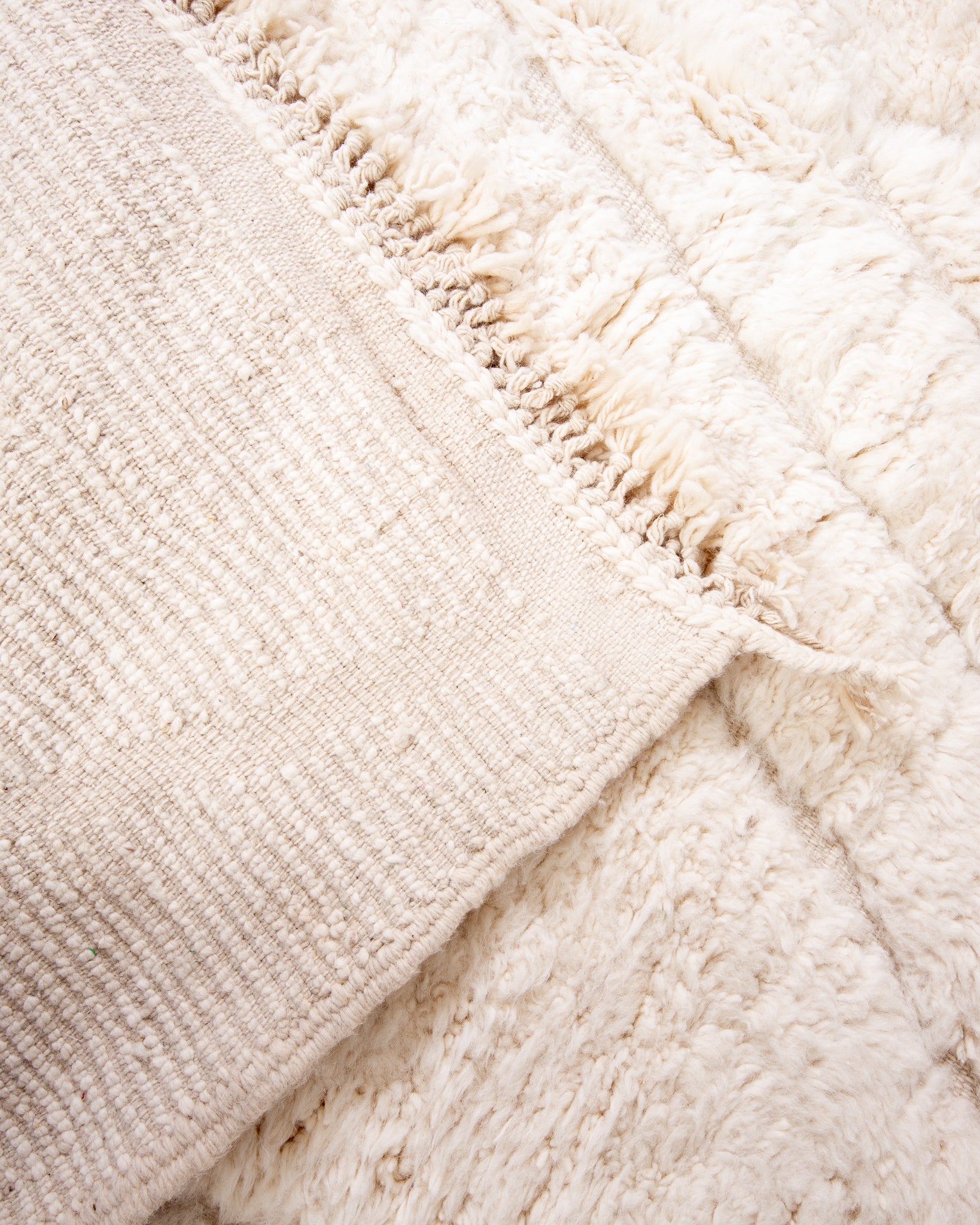 Modern designer handcrafted Berber rug from morocco Beniourain with beautiful colors and patterns