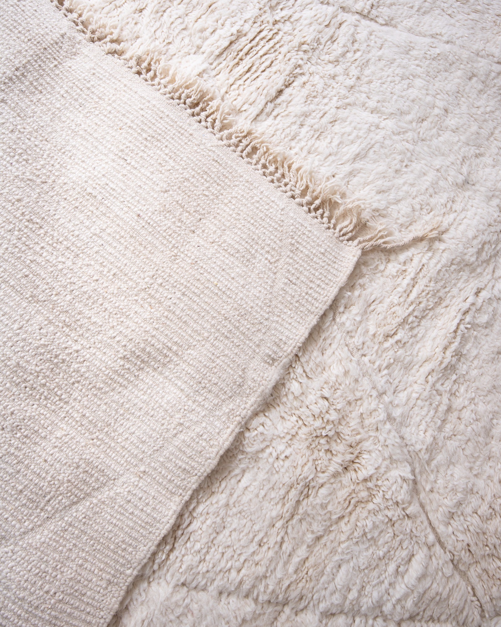 Modern designer handcrafted Berber rug from morocco Beniourain with beautiful colors and patterns